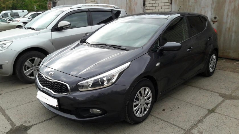 Серый Kia Ceed JD