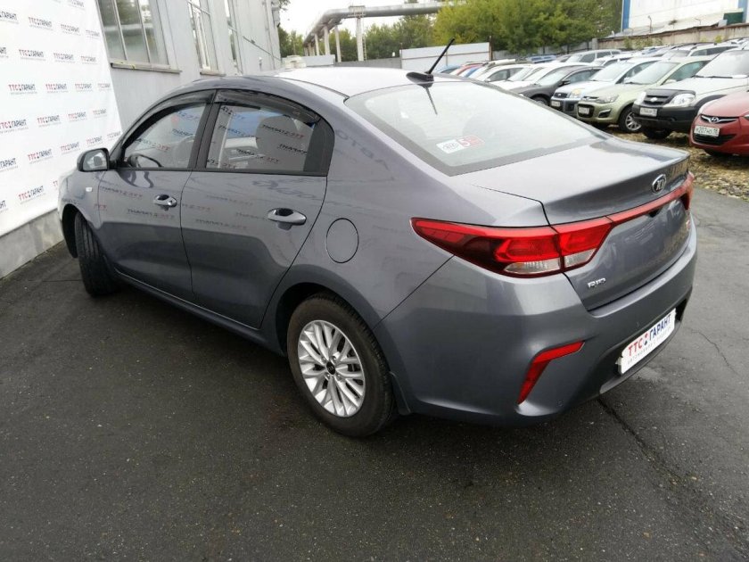 Kia Rio 4 серый