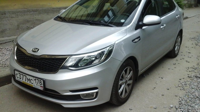 Kia Rio 2016 серый