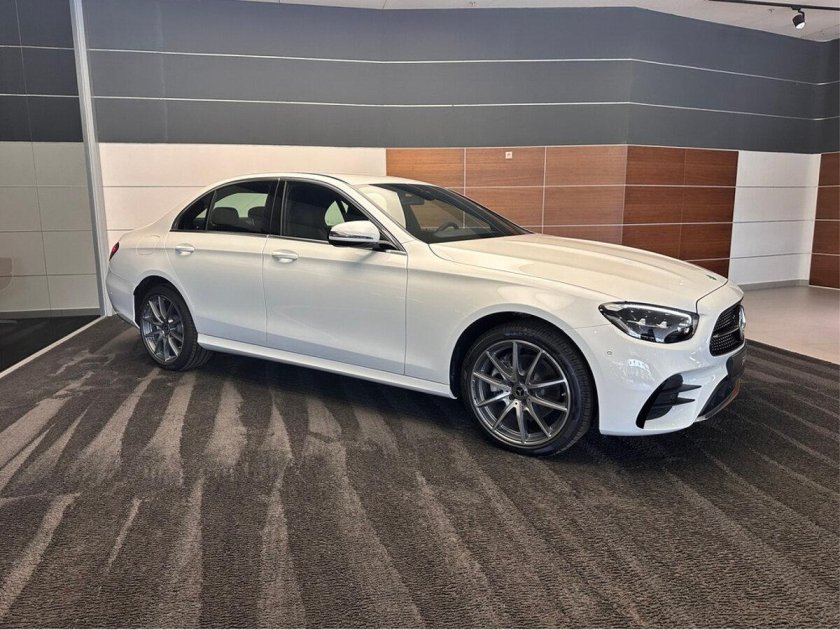 Мерседес 213 2020 белый