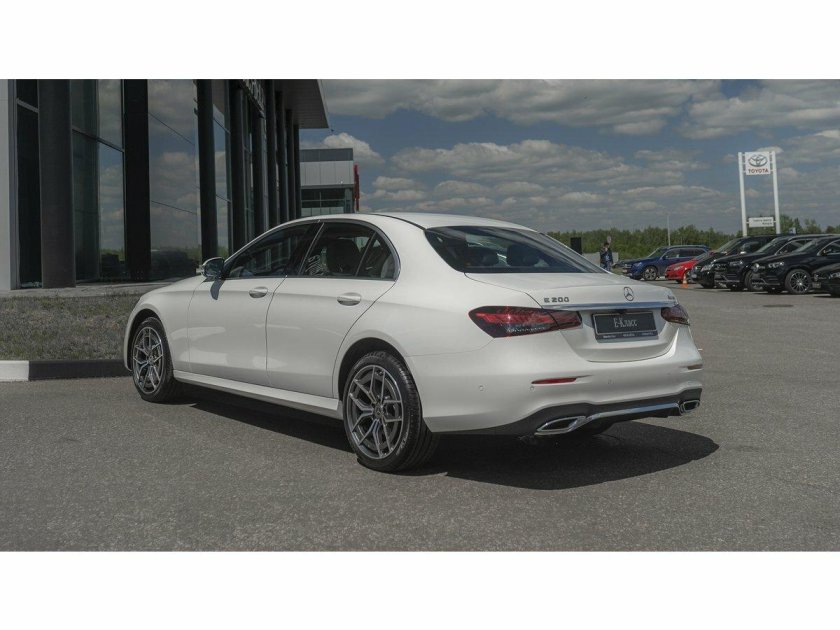 Е 200 2021 белый