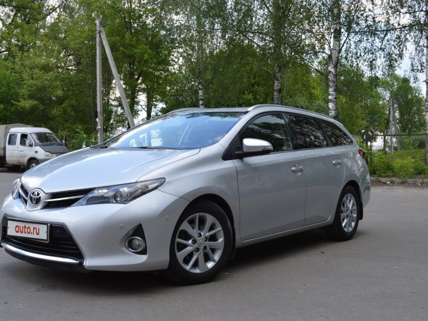 Toyota Auris 2014
