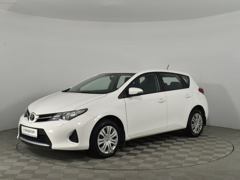 Toyota Auris 2014