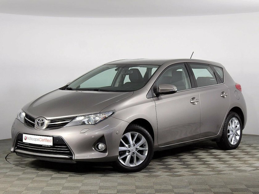 Toyota Auris 2014 хэтчбек