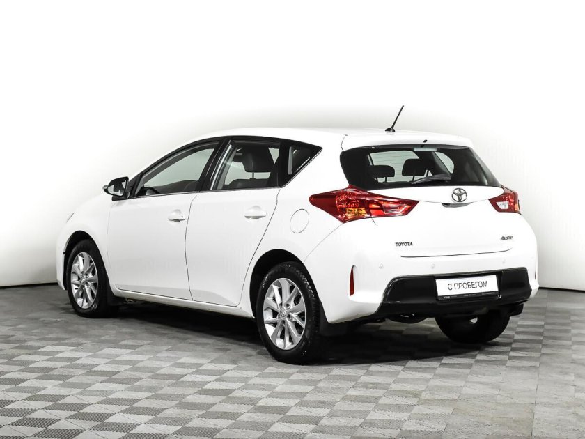 Toyota auris 2014