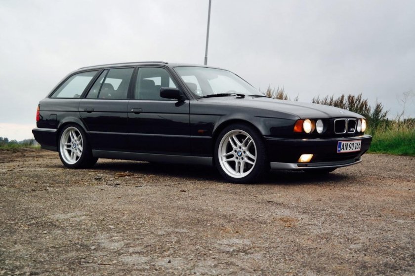 БМВ e34 универсал