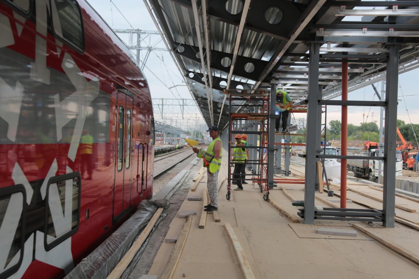 Поезд метро