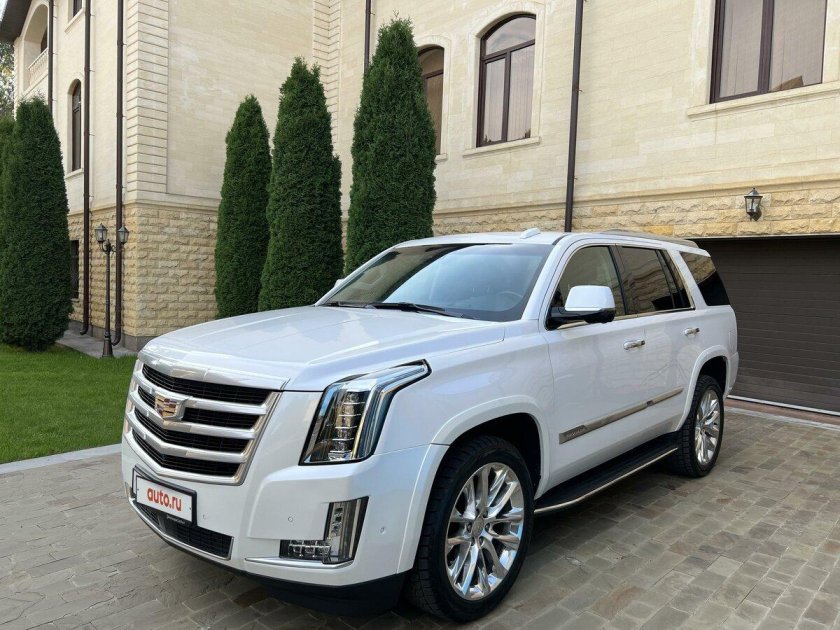 Кадиллак Эскалейд 2019 года