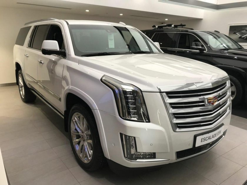 Кадиллак Эскалейд 2018 белый