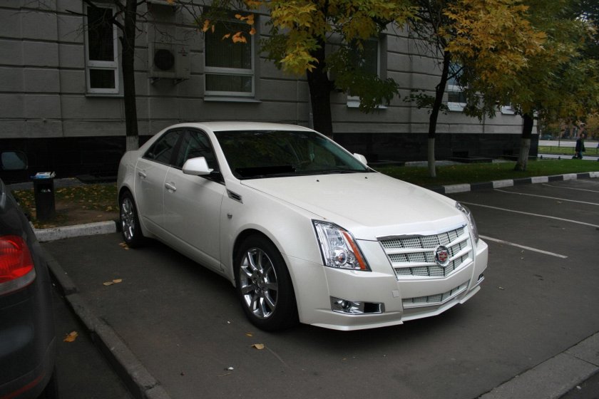 Cadillac CTS белый