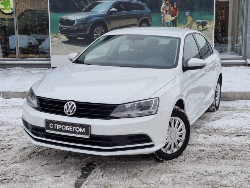 Фольксваген Джетта 2016 белый