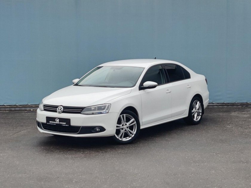 Фольксваген Джетта 2013 белая