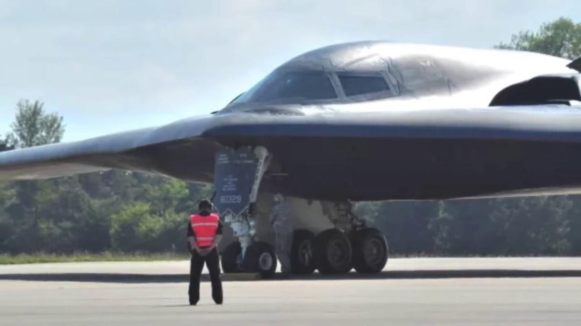 B-2 Spirit: стелс-бомбардировщик