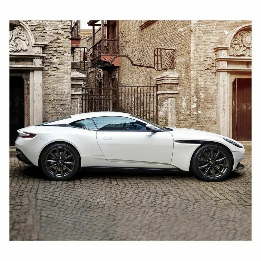 Aston Martin db11 2017