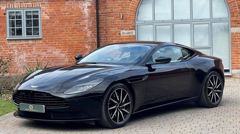 Астон мартин db 11