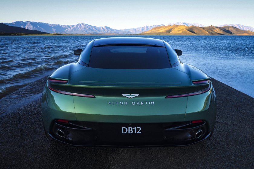 Астон Мартин 2024