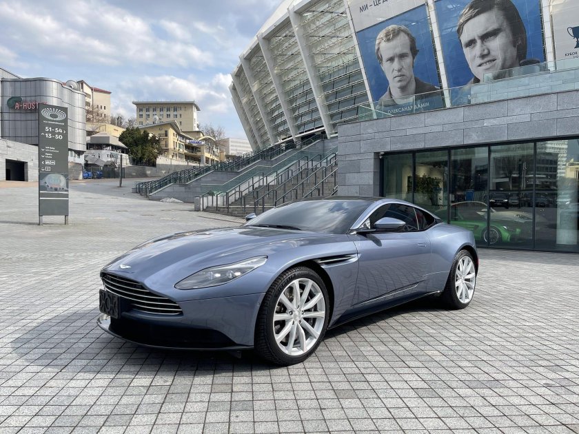 Астон Мартин ДБ 9 Бимка