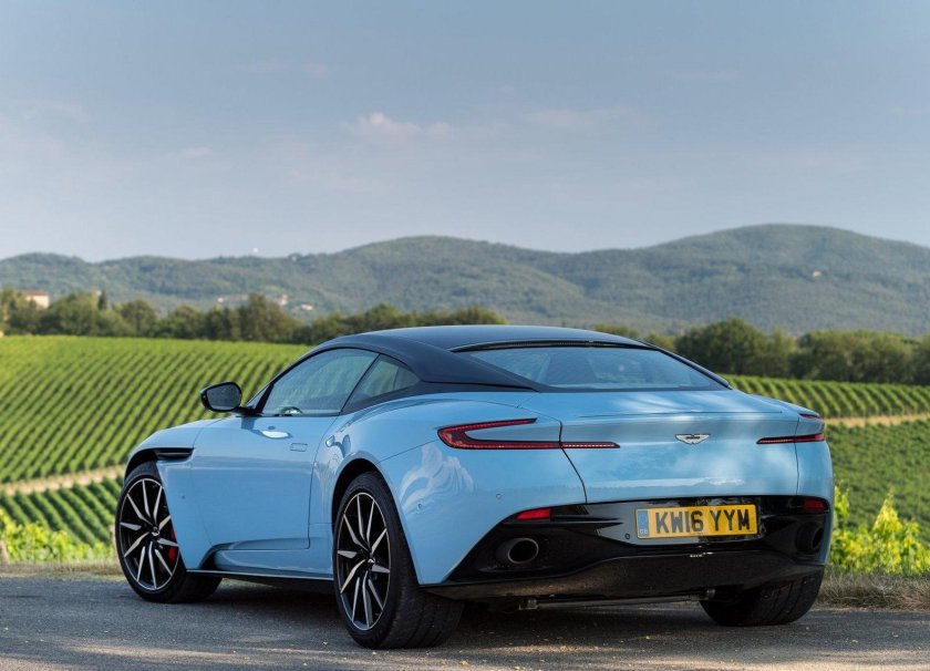 Aston Martin db11