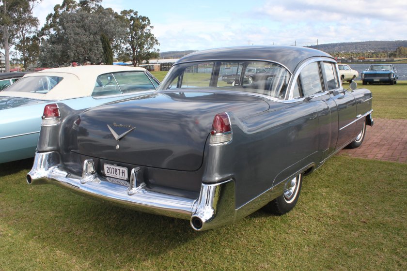 Cadillac Fleetwood 1954