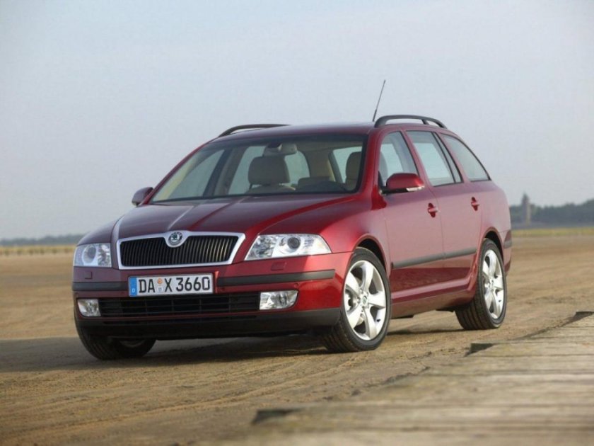 Skoda Octavia Combi 2