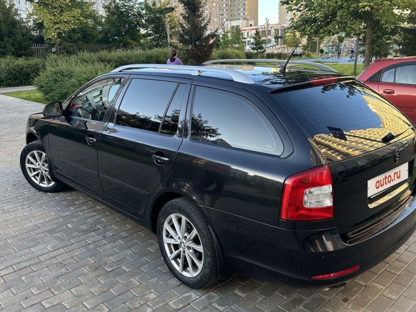 Черная шкода октавия