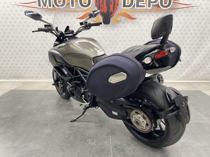 Мотоцикл ducati