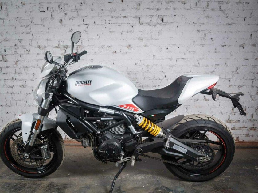Ducati monster 797