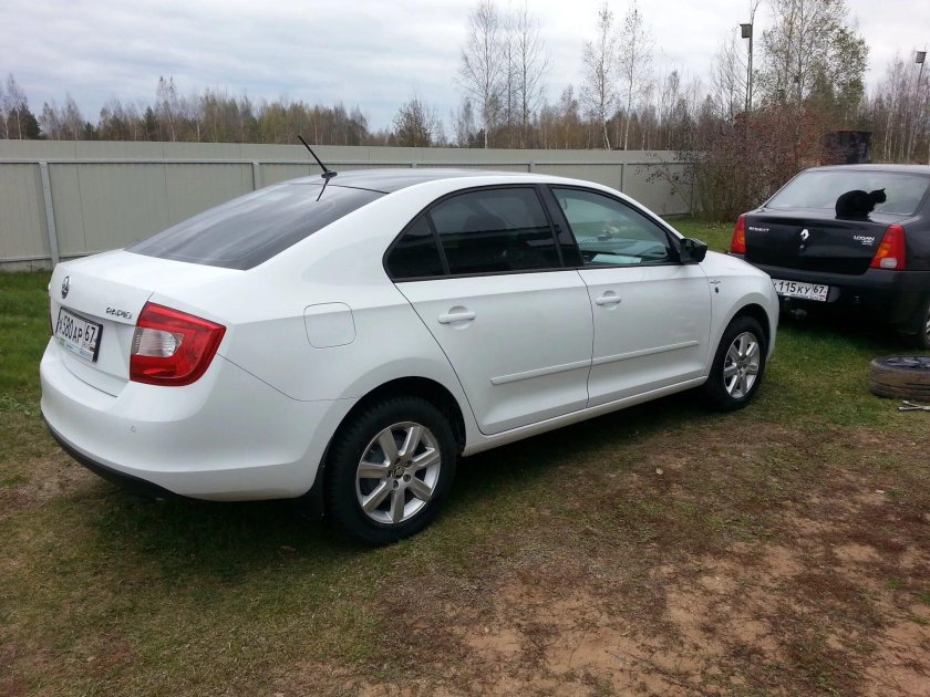 Skoda Rapid седан