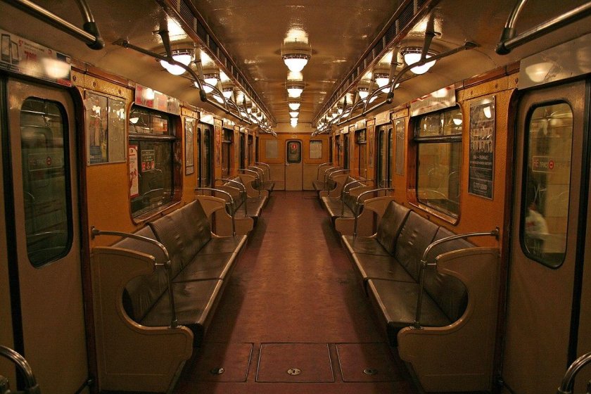 Линкрустовый вагон метро СПБ