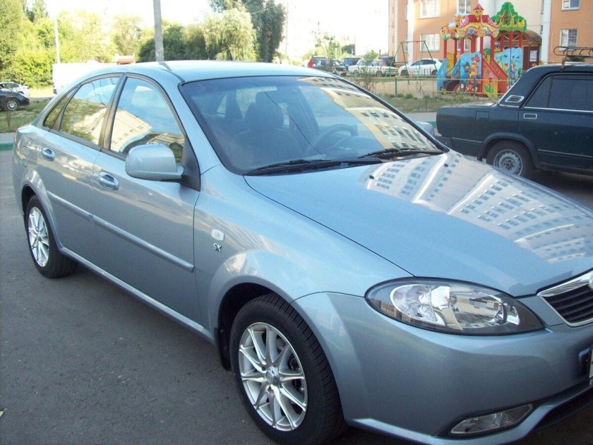 Дэу Джентра голубая