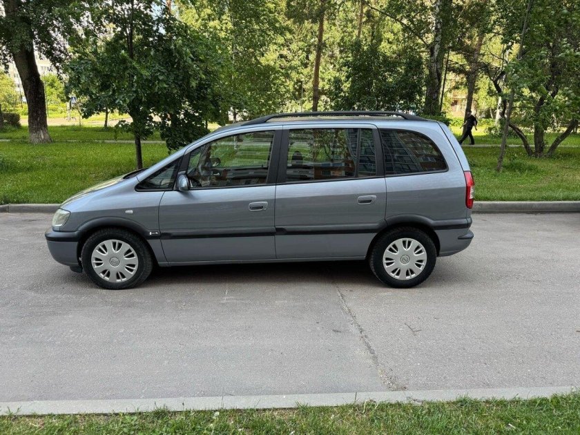 Opel zafira 2004