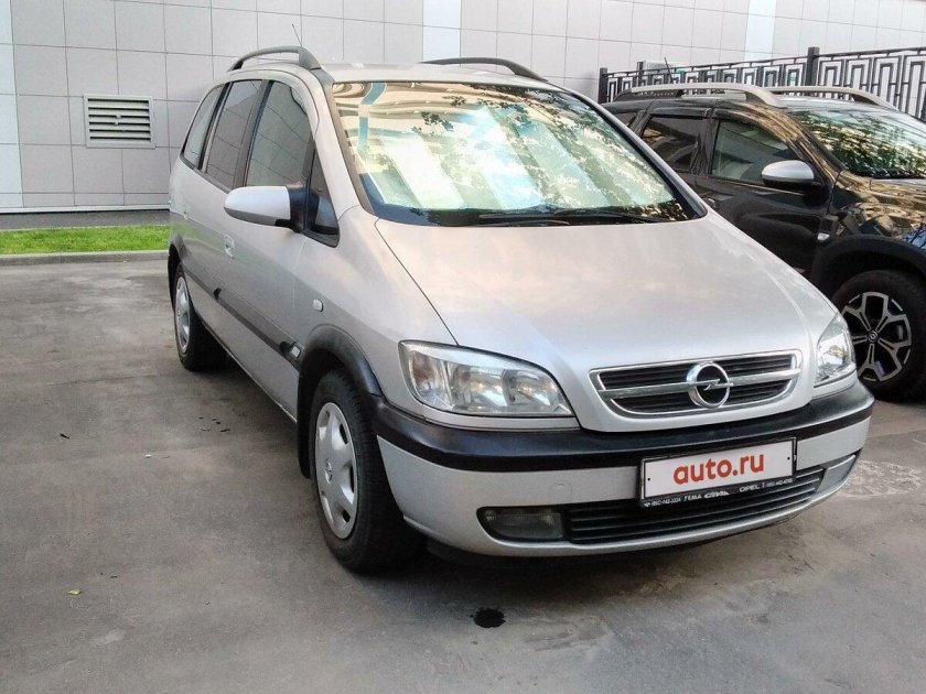 Опель зафира 1999