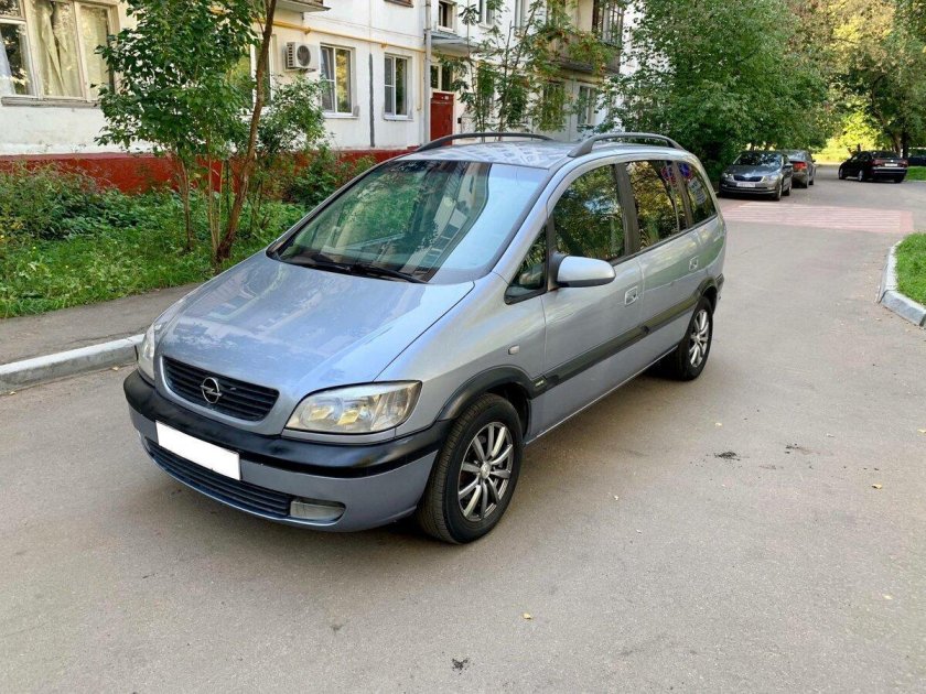 Opel Zafira 2004