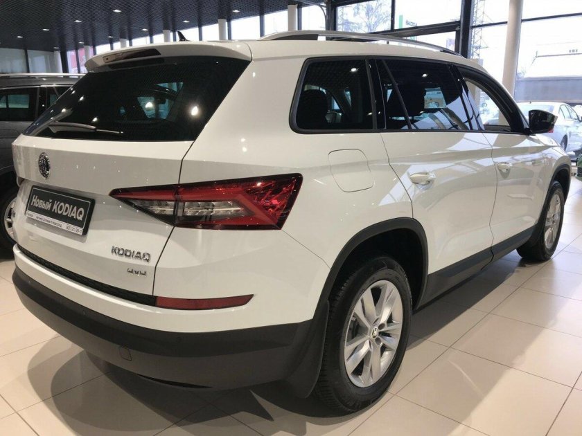 Шкода Кодиак комплектация Ambition 2022