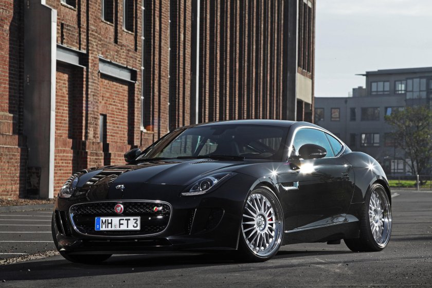 Ягуар машина 2022