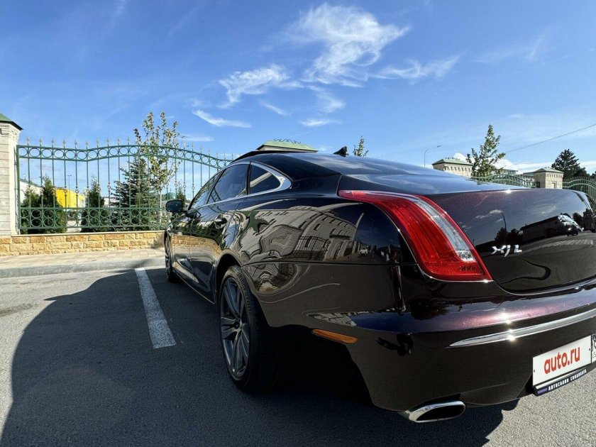 Jaguar xj long