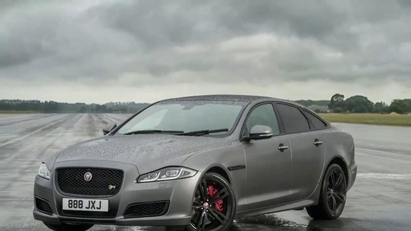 Jaguar XJR 575