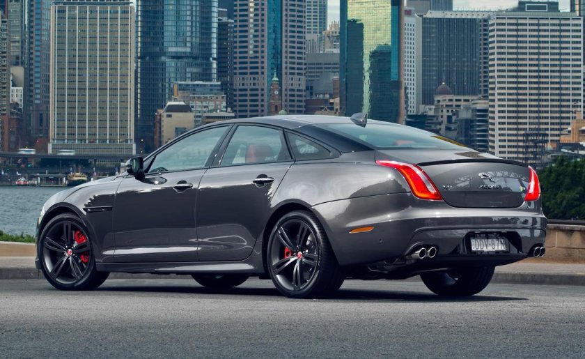Jaguar XJ Luxury