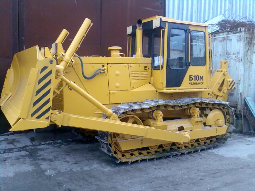 Бульдозер ЧТЗ б10м