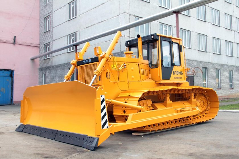 Бульдозер ЧТЗ б10м
