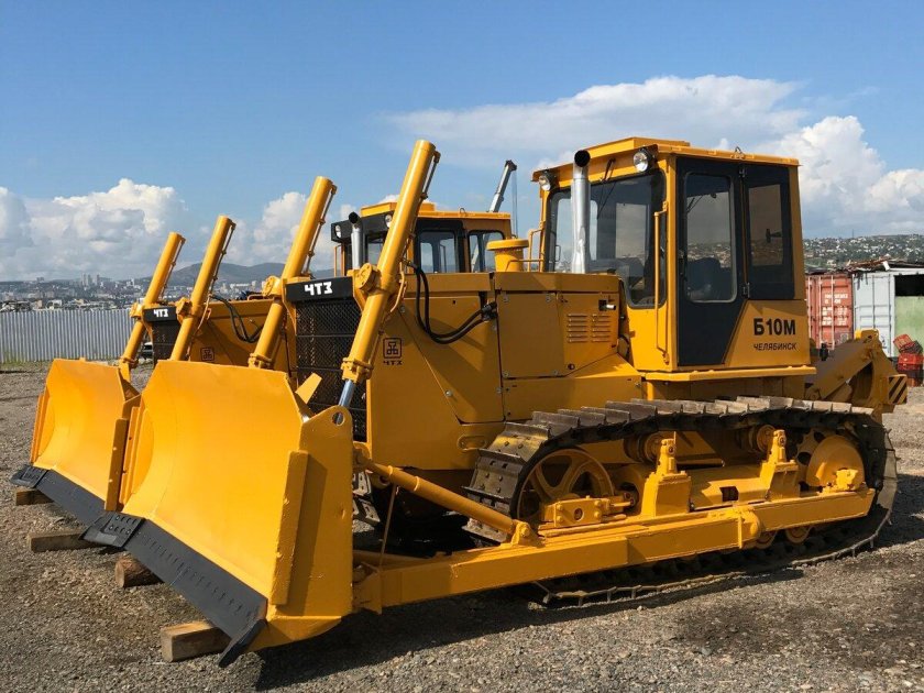 Бульдозер ЧТЗ б10м