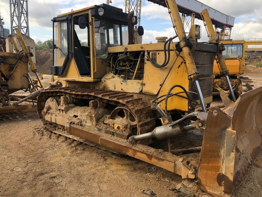 Бульдозер ЧТЗ б10м