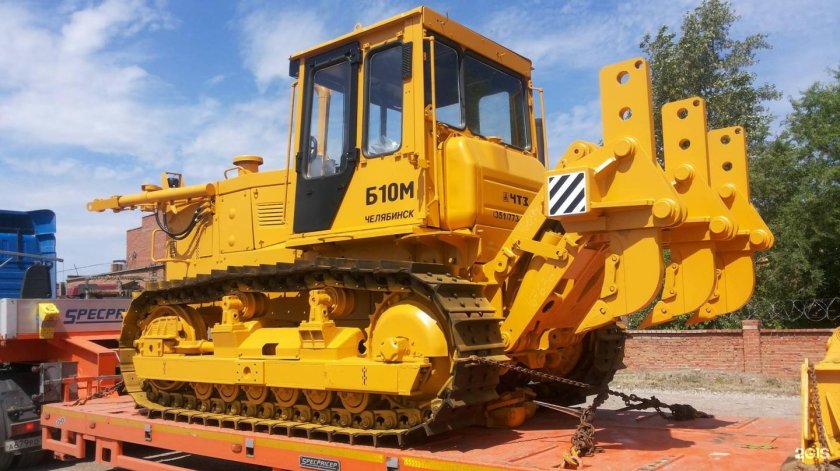 Бульдозер ЧТЗ б10м