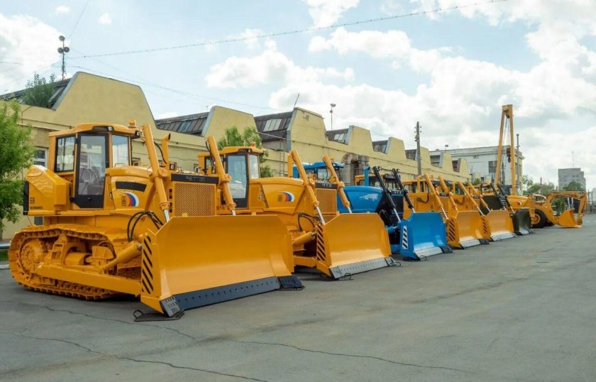 Трактор ЧТЗ-УРАЛТРАК