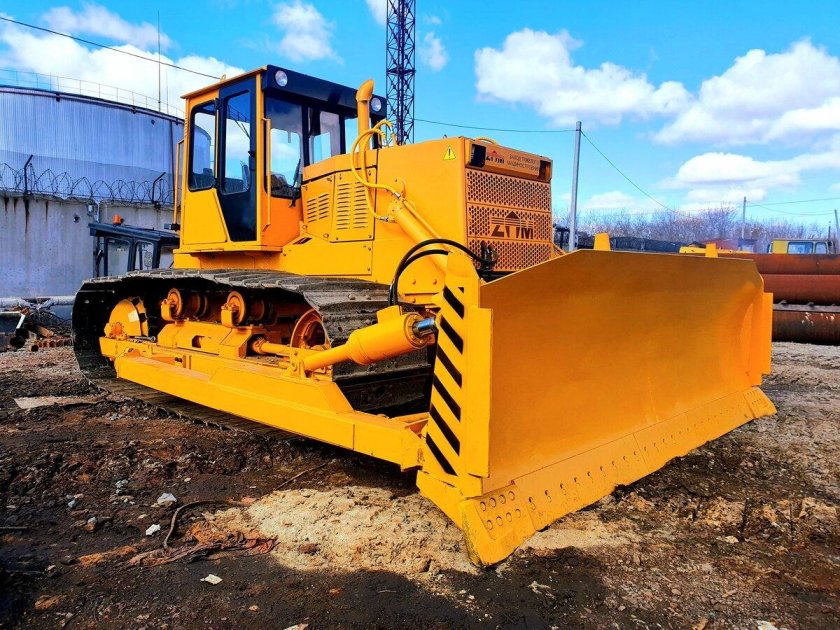  Бульдозер ЗТМ б10мб