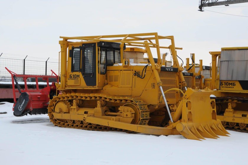 Бульдозер ЧТЗ б10м