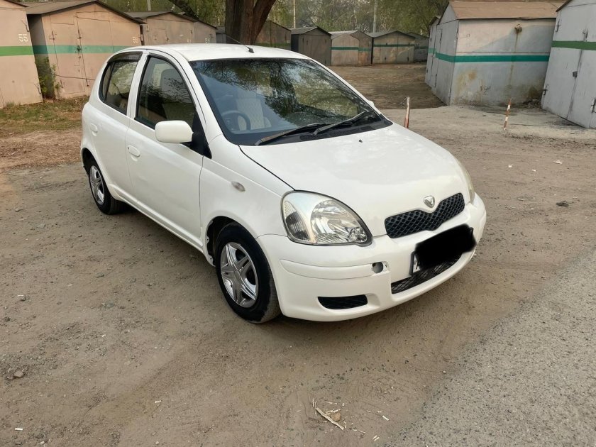 Тойота Витц 1999 года 1 литр