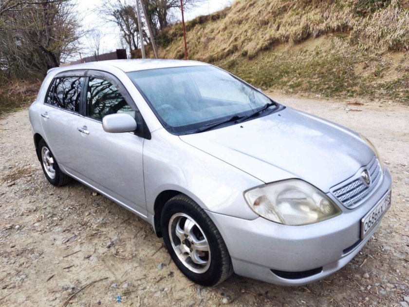 Toyota corolla fielder 2003