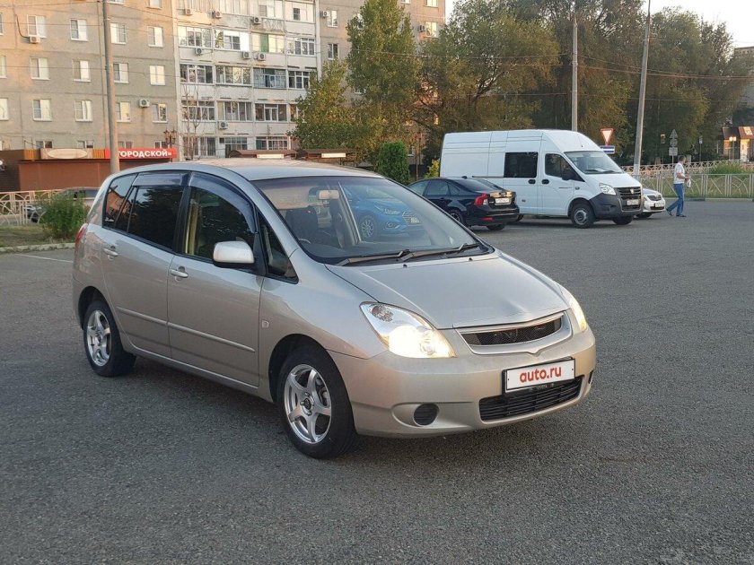 Тойота версо 2002