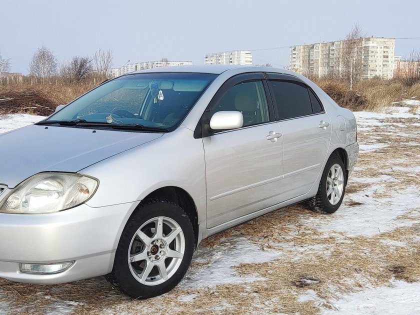 Тойота королла 2002